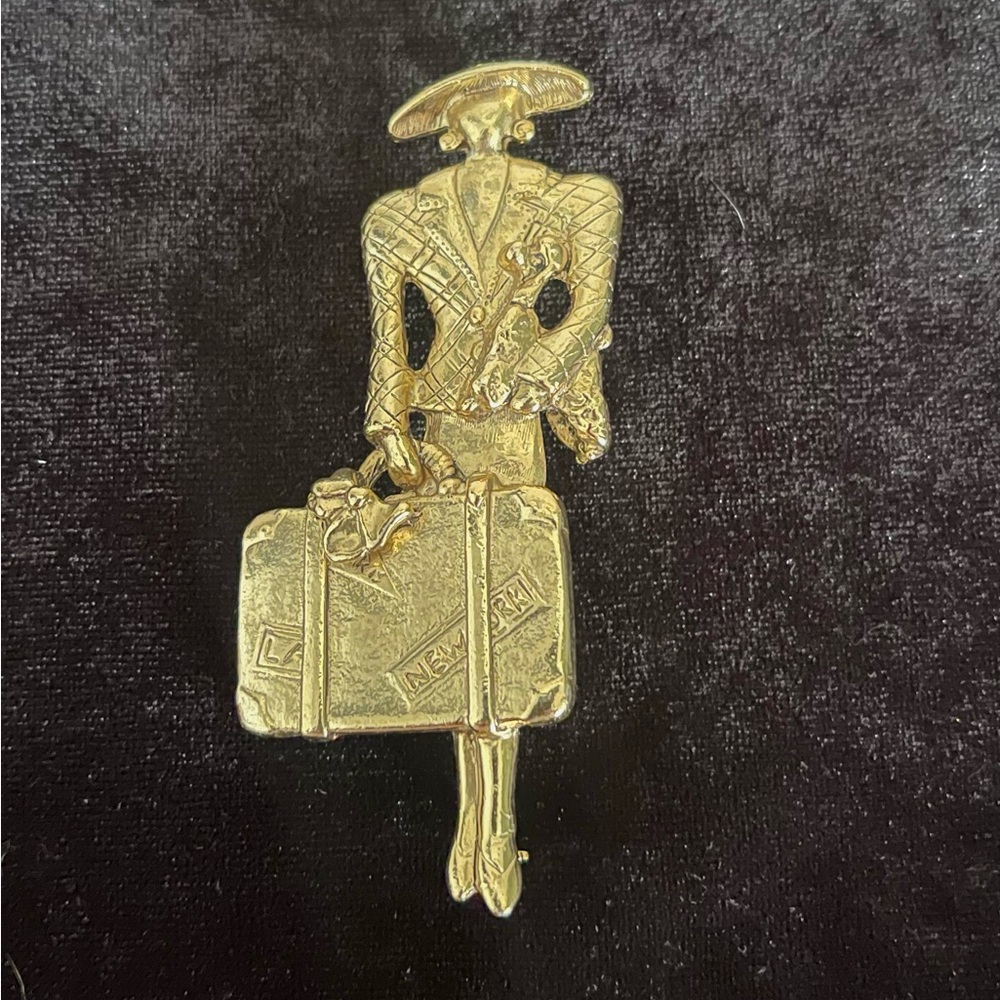 vintage brooch gold color